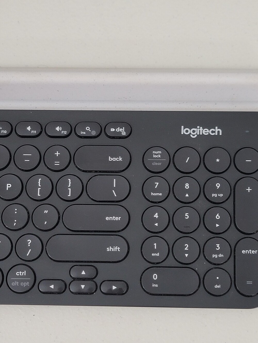 Logitech K780 Multi Device Wireless Keyboard Complete In Box! - Picture 5 of 11